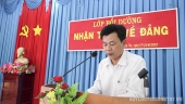 Đ/c Phạm Chí Trung - Phó Trưởng Ban Tổ chức Huyện ủy phát biểu khai giảng
