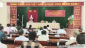Đồng chí Bí thư Đảng ủy xã phát biểu tổng kết buổi tọa đàm
