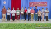 Ngân hàng Agribank trao tặng quà tết cho hộ nghèo, hộ khó khăn địa bàn các xã Đồng Sơn, Đồng Thạnh, Bình Phú và Thành Công