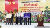Lãnh đạo tỉnh Tiền Giang trao quyết định công nhận xã Nông thôn mới kiểu mẫu Long Vĩnh