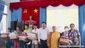 Hội Nạn nhân chất độc da cam huyện Gò Công Tây: tặng100 phần quà Tết Giáp Thìn 2024