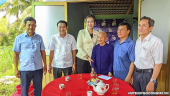 Văn phòng Đoàn Đại biểu Quốc hội đơn vị tỉnh Tiền Giang đến thăm và tặng quà gia đình chính sách tại huyện Gò Công Tây
