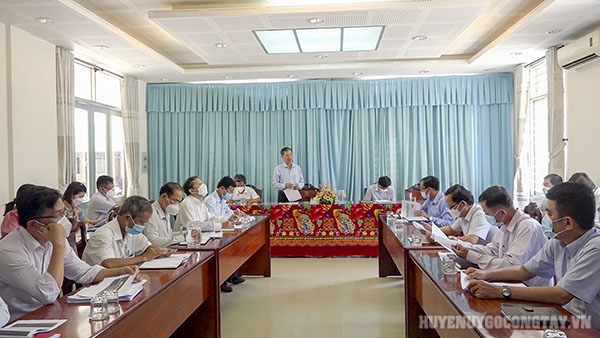 Hội nghị khảo sát và trao đổi thống nhất ý kiến về đề nghị sản xuất lúa 03 vụ/năm tại UBND huyện Gò Công Tây