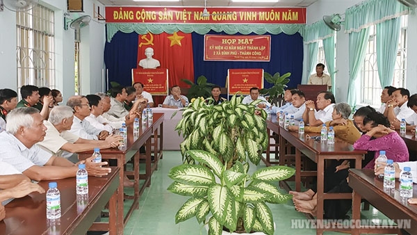 Họp mặt kỷ niệm 43 năm ngày thành lập hai xã Bình Phú, Thành Công