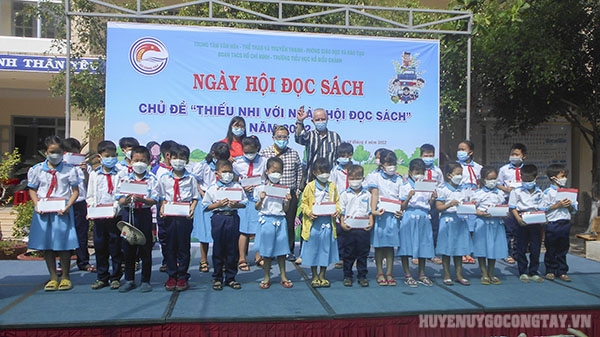 ngay hoi doc sach truong ho bieu chanh xa thanh cong (2)