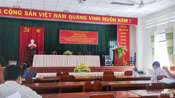 Đ/c Đặng Hoàng Thọ - Phó Bí thư Thường trực Đảng ủy xã triển khai nội dung thực hiện