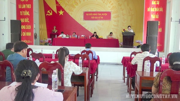Đoàn Đại biểu Hội đồng nhân dân tỉnh, huyện tiếp xúc cử tri xã Bình Nhì