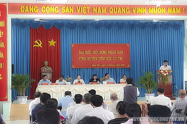 Đại biểu HĐND tỉnh, huyện tiếp xúc cử tri xã Bình Phú, Thành Công