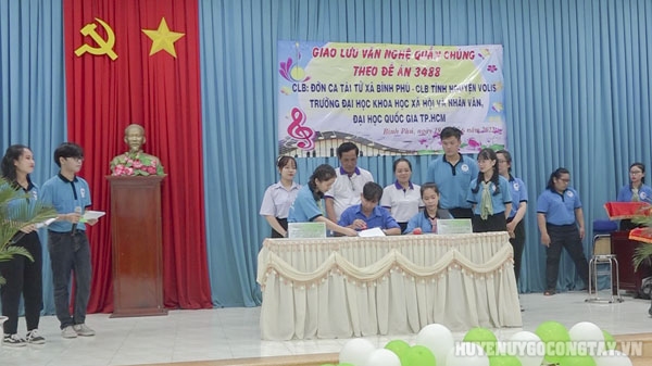 Ký kết liên tịch giao lưu kết nghĩa với Câu lạc bộ tình nguyện Volis - Trường Đại học Khoa học Xã hội và Nhân văn thành phố Hồ Chí Minh