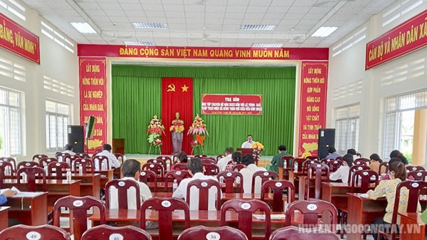 Tọa đàm chuyên đề học tập và làm theo tư tưởng, đạo đức, phong cách Hồ Chí Minh tại xã Long Vĩnh