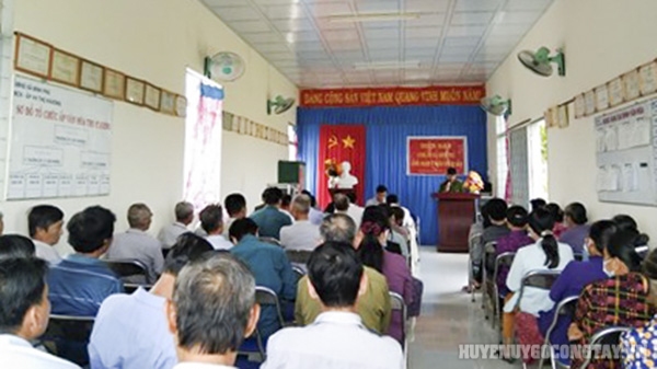 Diễn đàn lắng nghe ý kiến của nhân dân tại ấp Thọ Khương, xã Bình Phú