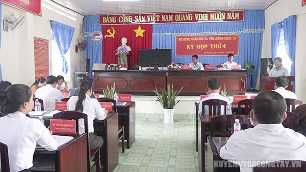 Kỳ họp thứ 4 Hội đồng nhân dân xã Yên Luông khóa XII