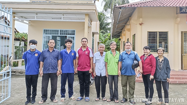 Ra quân tuyên truyền, phòng chống bệnh sốt xuất huyết đợt III/2022 tại xã Vĩnh Hựu