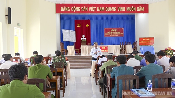 xa dong thanh huyen go cong tay to chuc dien tap chien dau phong thu nam 2022 (1)