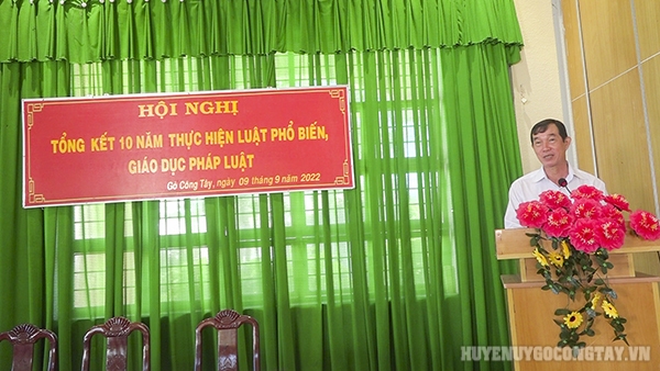 Đ/c Nguyễn Thanh Tuấn - Phó Chủ tịch Ủy ban nhân dân phát biểu tại hội nghị