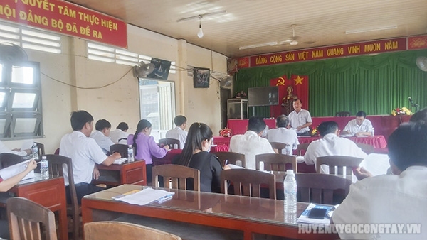 Văn phòng Điều phối xây dựng nông thôn mới tỉnh Tiền Giang làm việc với xã Bình Nhì