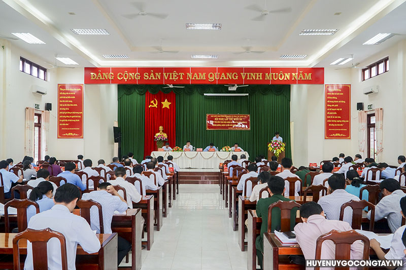 Hội nghị BCH Đảng bộ huyện Gò Công Tây sơ kết giữa nhiệm kỳ thực hiện Nghị quyết Đại hội Đảng bộ huyện lần thứ XII, nhiệm kỳ 2020-2025