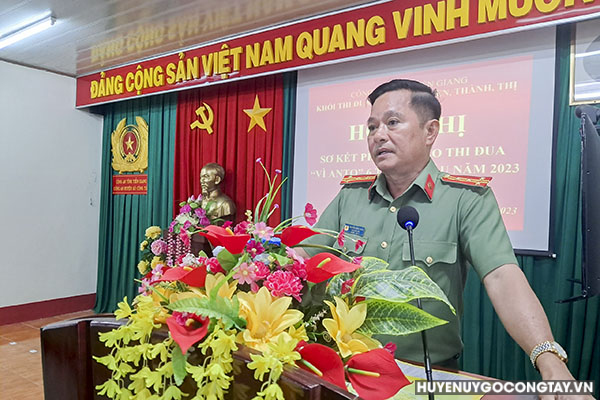 Đại tá Nguyễn Hồng Khắc - Phó Giám đốc Công an tỉnh Tiền Giang phát biểu chỉ đạo tại hội nghị