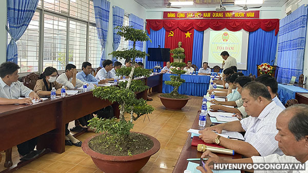 Hội Nông dân huyện Gò Công Tây tổ chức tọa đàm Học tập và làm theo tư tưởng, đạo đức, phong cách Hồ Chí Minh