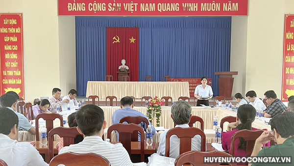 Đoàn kiểm tra Huyện Gò Công tây làm việc với xã Đồng Thạnh.