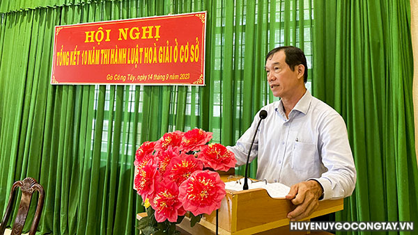 Đ/c Nguyễn Thanh Tuấn - Huyện ủy viên, Phó Chủ tịch UBND huyện phát biểu chỉ đạo hội nghị.