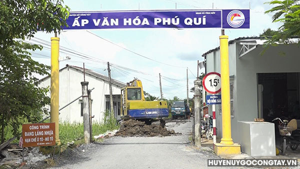 Xã Vĩnh Hựu: Thi công cải tạo nâng cấp tuyến đường giao thông nông thôn Hội đồng Sáu, ấp Phú Quý tạo thuận lợi trong lưu thông đi lại cho người dân