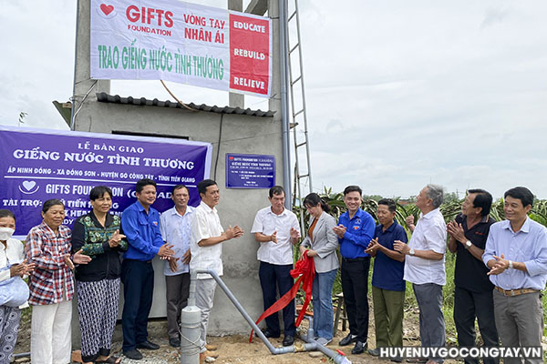 Huyện Gò Công Tây: Lễ khánh thành công trình Giếng nước tình thương- Giếng khoan thanh niên hỗ trợ nước sạch cho người dân tại xã Đồng Sơn