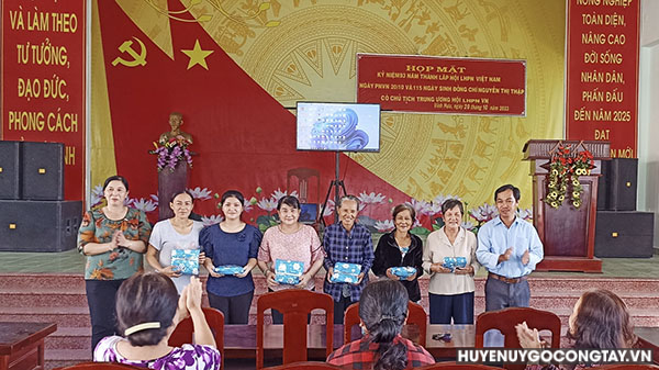 Xã Vĩnh Hựu: Họp mặt nhân kỷ niệm 93 năm Ngày thành lập Hội Liên hiệp Phụ nữ Việt Nam 20/10