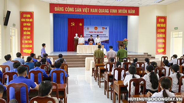 Xã Đồng Thạnh tổ chức phiên tòa giả định tuyên truyền pháp luật cho đoàn viên, thanh niên và Nhân dân