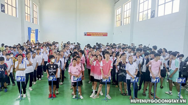 Trường THCS Huỳnh Xuân Việt khai mạc Hội khỏe phù đổng cấp trường năm học 2023 – 2024