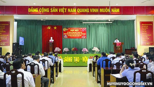 Huyện Gò Công Tây: tổ chức họp mặt kỷ niệm 94 năm Ngày thành lập Đảng Cộng sản Việt Nam 3/2/1930-3/2/2024 và Mừng Xuân Giáp Thìn năm 2024
