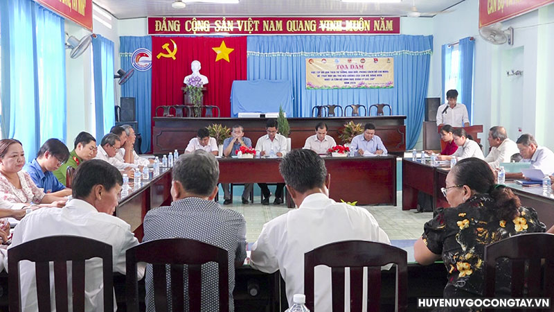 Xã Yên Luông tổ chức tọa đàm Học tập và làm theo tư tưởng, đạo đức, phong cách Hồ Chí Minh về phát huy vai trò nêu gương của cán bộ, đảng viên, nhất là cán bộ lãnh đạo, quản lý các cấp năm 2024