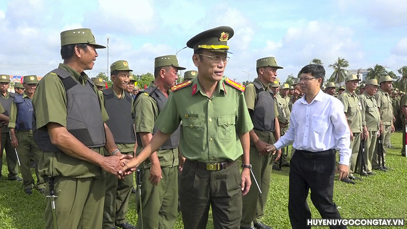 ra mat luc luong dam bao an ninh trat tu co so tinh tien giang (2)