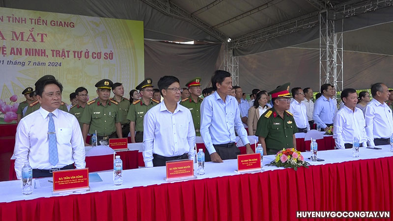 ra mat luc luong dam bao an ninh trat tu co so tinh tien giang (5)