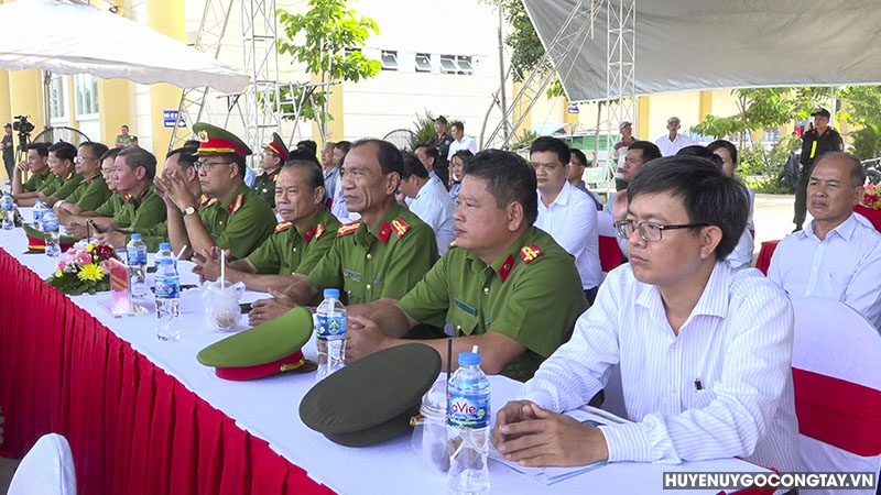 ra mat luc luong dam bao an ninh trat tu co so tinh tien giang (6)