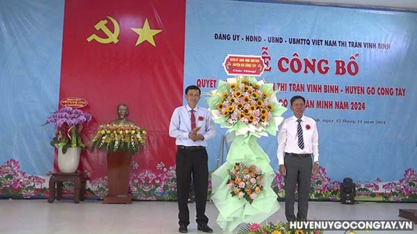 do thi van minh vinh binh huyuein go cong tay (1)