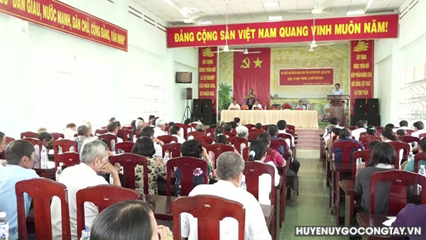 Huyện Gò Công Tây: Đại biểu Hội đồng nhân tỉnh, huyện tiếp xúc với cử tri 02 xã Vĩnh Hựu và Long Vĩnh trước kỳ họp thường lệ cuối năm 2024