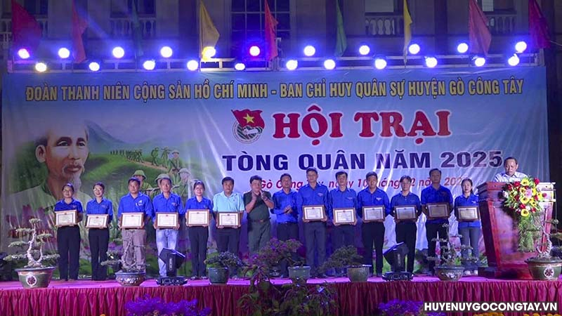 hoi trai tong quan 2025 go cong tay (3)