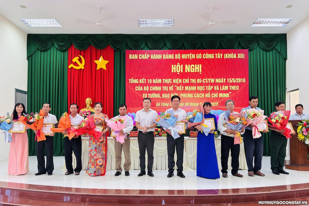 huyen uy go cong tay tong ket chi thi 05 8