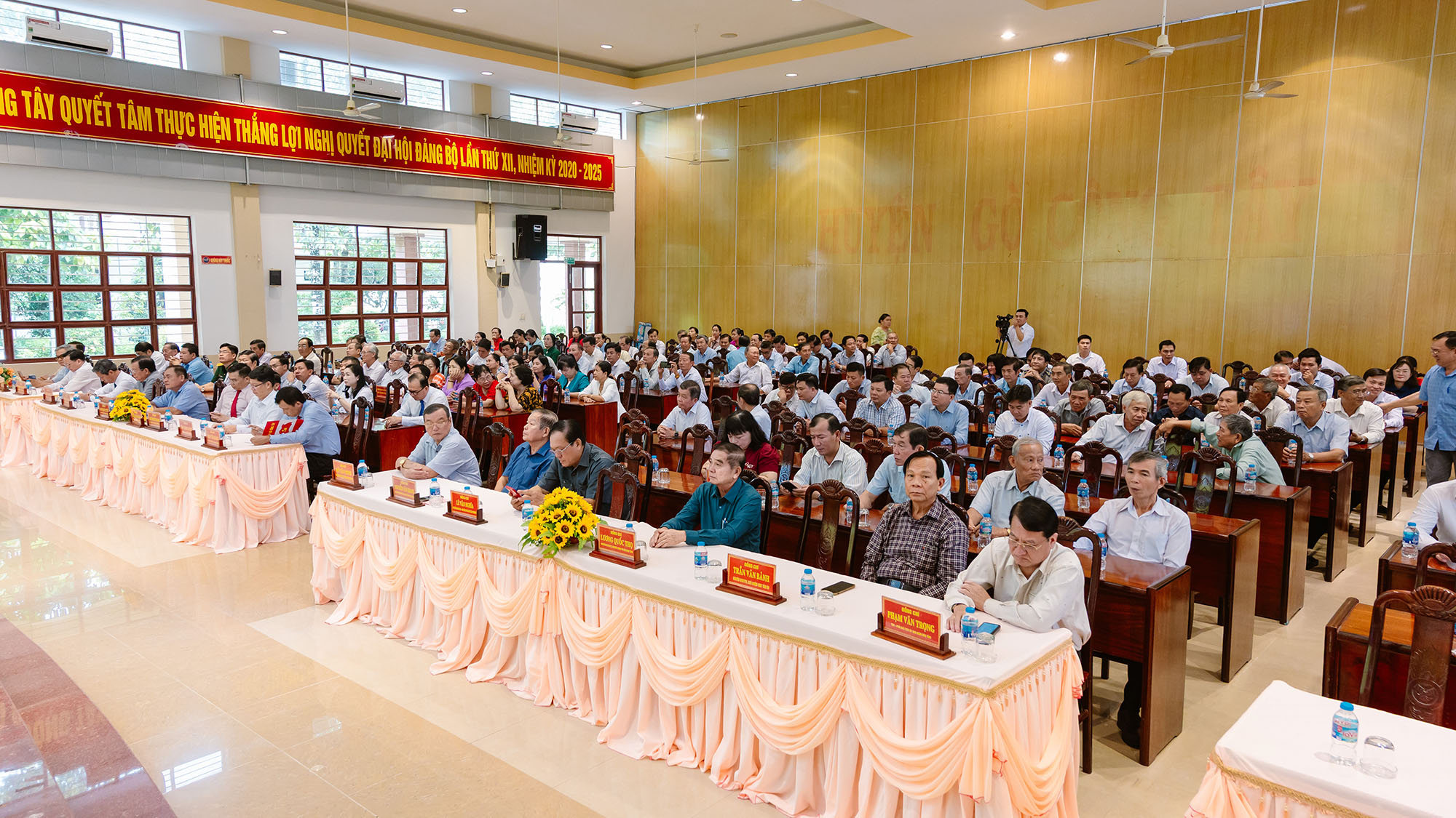 huyen go cong tay hop mat ky niem (15)