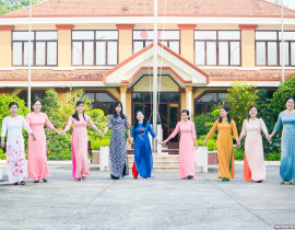 Khối Đảng Huyện ủy hưởng ướng tuần lễ áo dài, kỷ niệm ngày Quốc tế phụ nữ 8-3 năm 2023
